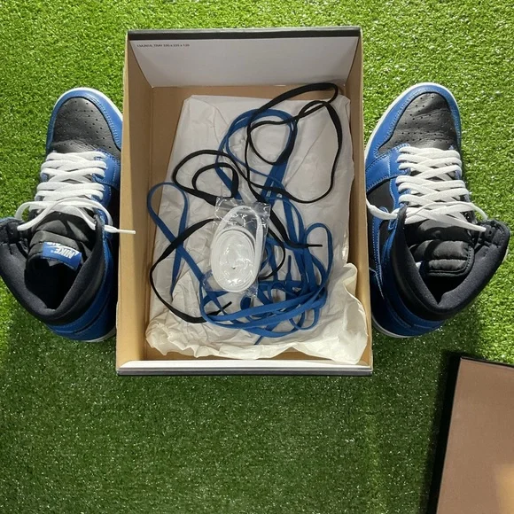 Jordan 1 Retro High OG 2022 Dark Marina Blue - Picture 9 of 10